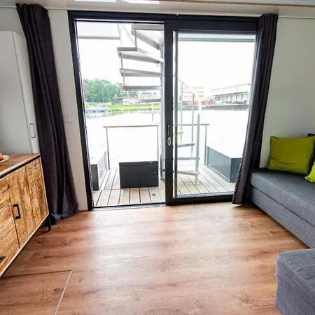 Houseboat On The Dahme Ботель *