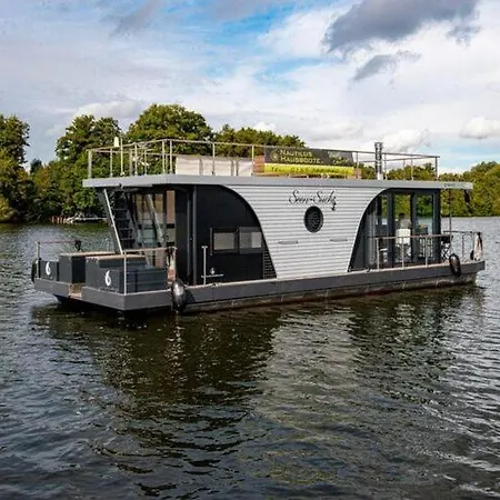 Houseboat On The Dahme Кёнигс-Вустерхаузен