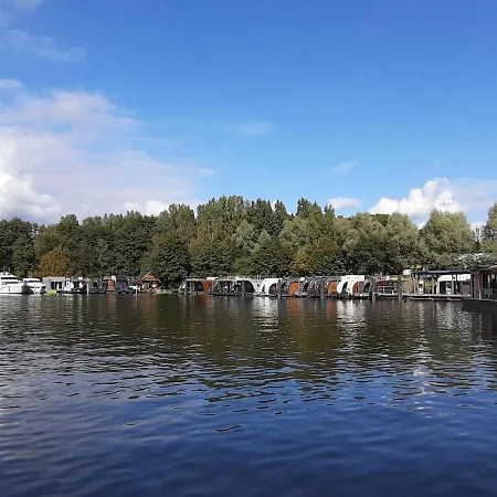 Ботель Houseboat On The Dahme